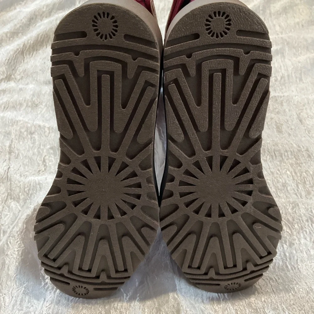 Surat Burgundy Winter Puffer Boots‎ Size 7 Quilted Mid-Calf New Without Tags